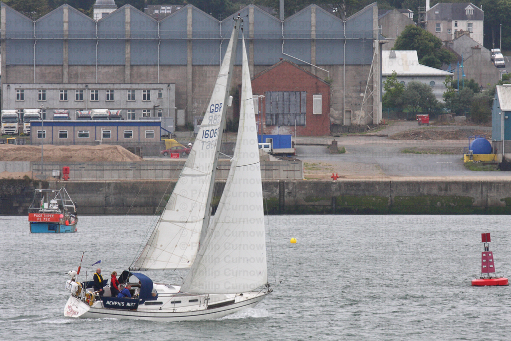 Photographs of yacts sailing and racing, Copyright of Philip Curnow Photography